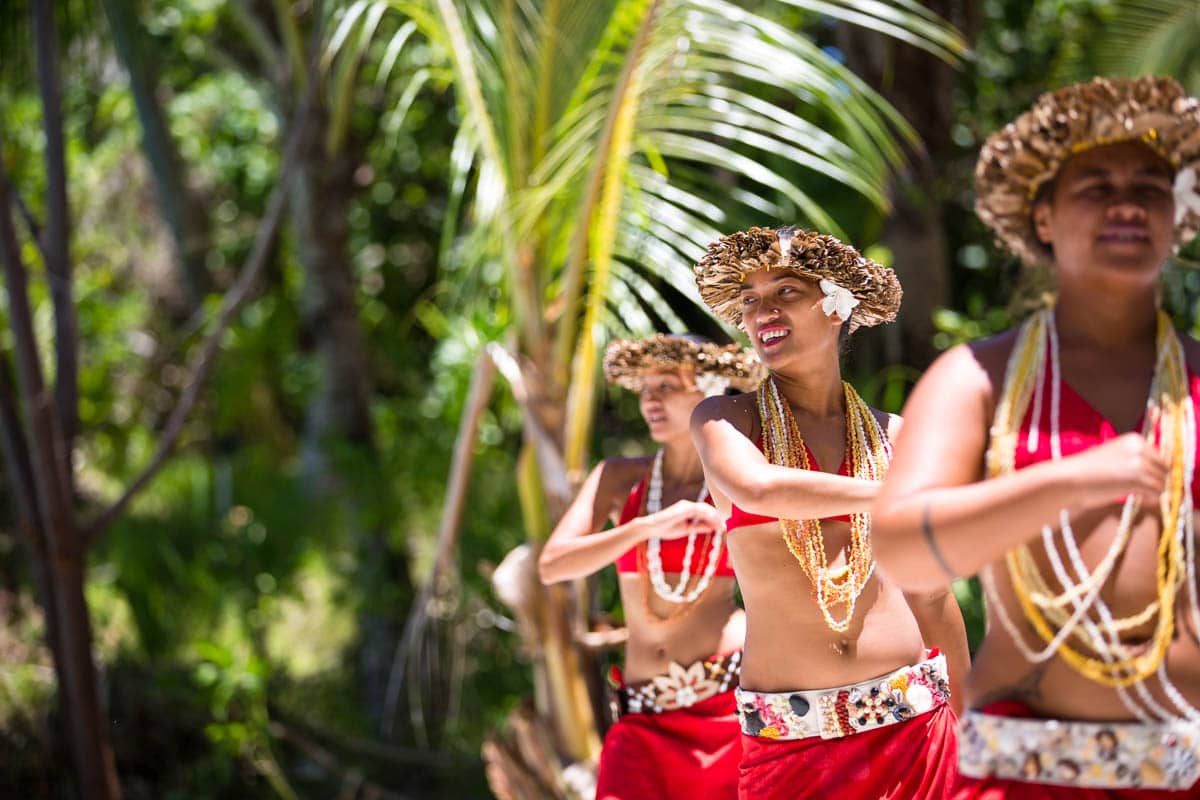 Polynesian wedding ceremony dancers