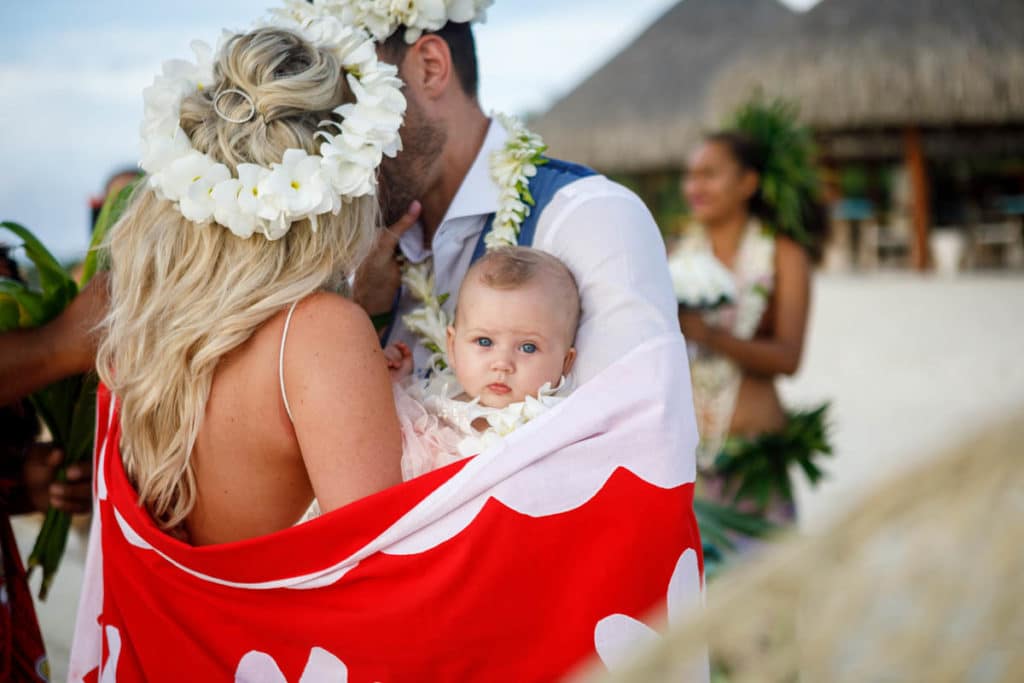 kissing inside the tifaifai
